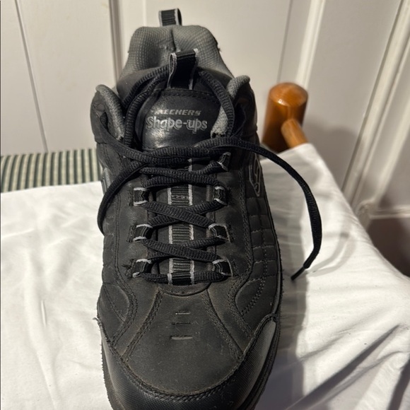 Skechers Shape-ups Black Men's Shoes SIZE 11 - Picture 2 of 8
